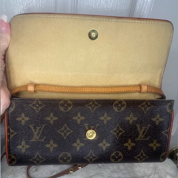 LOUIS VUITTON PARIS POCHETTE MONOGRAM TWIN GM 2 WAY SHOULDER/CROSSBODY BAG - Picture 5 of 16